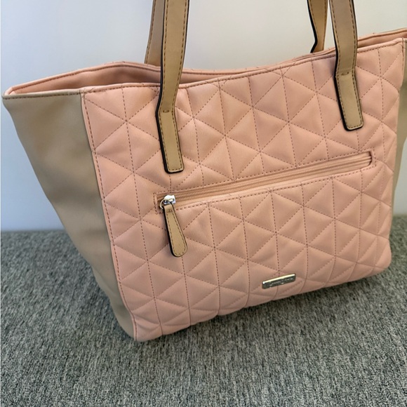 Jessica Simpson Elegant Pink Quilted Tote Bag - Picture 4 of 9